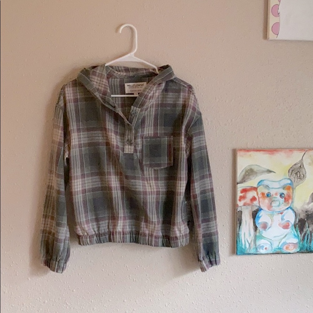 Vintage- Styled, Plaid, Cropped Hoodie